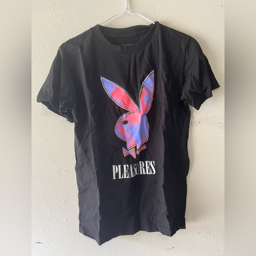 (6) men’s size cs and small tops